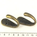 Крючок металлический, старая латунь. 48х38 мм,  1 шт.
