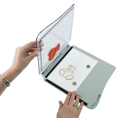 Платформа для штампинга Tonic Studios - Tim Holtz - Stamp Platform, 20х20 см
