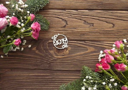 Чипборд от WOODchic - Новогодний шар 2019 с звездами, 4.5х4.5 см