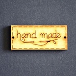 Деревянная фигурка WOOD-096 - Hand Made с иголкой, 1 штука