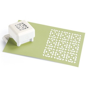 Фигурный дырокол для всей страницы Martha Stewart - Petal Heart Pattern Punch All Over the Page™