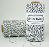 Хлопковый шнур от Divine Twine - Black Licorice, 1 мм, цвет черный/белый, 1м