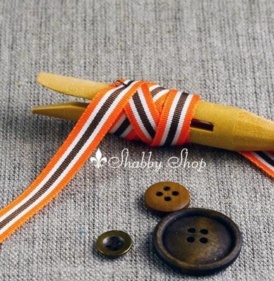 Лента American Crafts в оранжевую, белую и коричневую полоску , ширина 9,5мм, 90 см