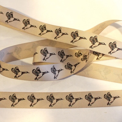 Лента Eyelet Outlet - Mallard Ribbon Tan, ширина 18 мм, длина 90 см