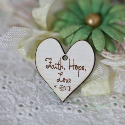 Сердечко деревянное: Faith,Hope,Love, 3х3,3см