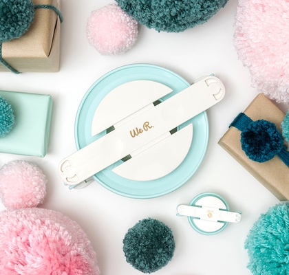 Инструмент для создания помпонов от We R Memory Keepers - Jumbo Pom Pom Maker
