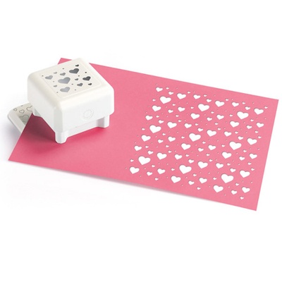 Фигурный дырокол для всей страницы Martha Stewart - Heartbeat Pattern Punch All Over the Page - Сердечки