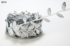 Лента LEAVES, цвет SILVER, 90см  (дина листика 12 мм)