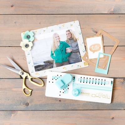 Доска для создания рамочек от We R Memory Keepers - FRAME Punch Board