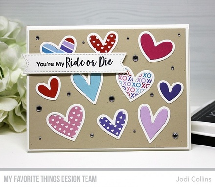 Лезвие My Favorite Things - Die-namics Lots of Hearts Outlines