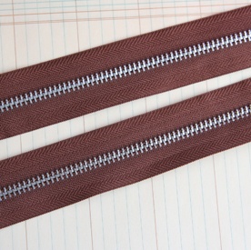 Тесьма с молнией Zipper Trim - Earth Brown, цвет коричневый, ширина 13 мм, длина 90 см