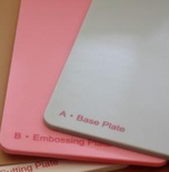 Artizan Embossing Plate, розовая пластина для эмбосинга к машинке Spellbinders Artizan
